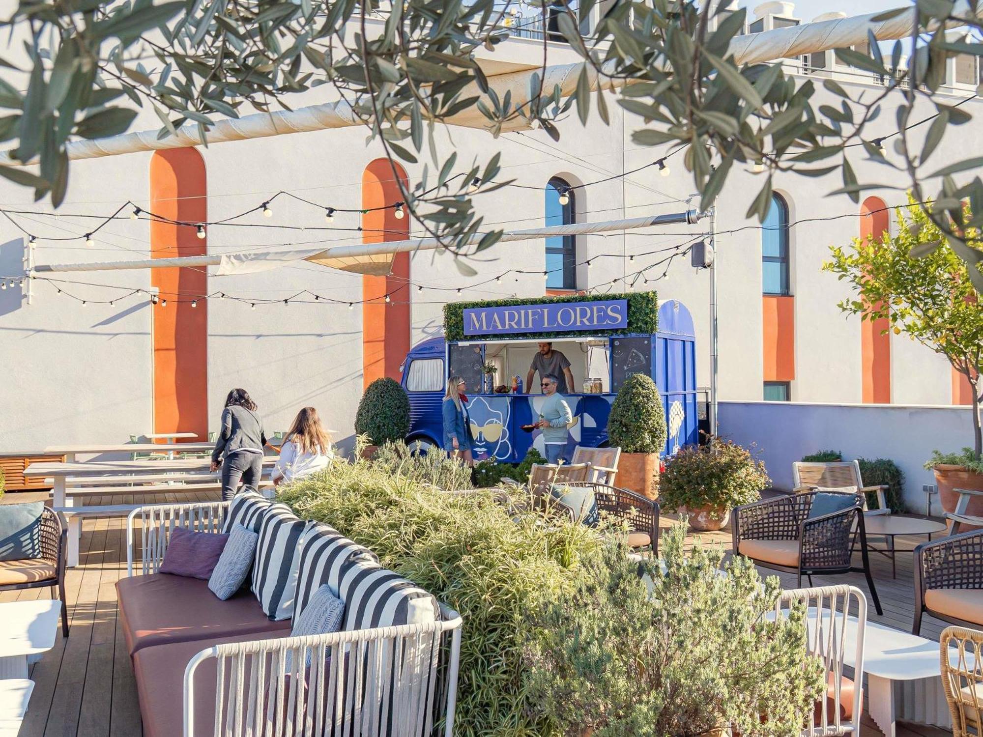 Ibis Styles Sevilla City Santa Justa Exterior photo
